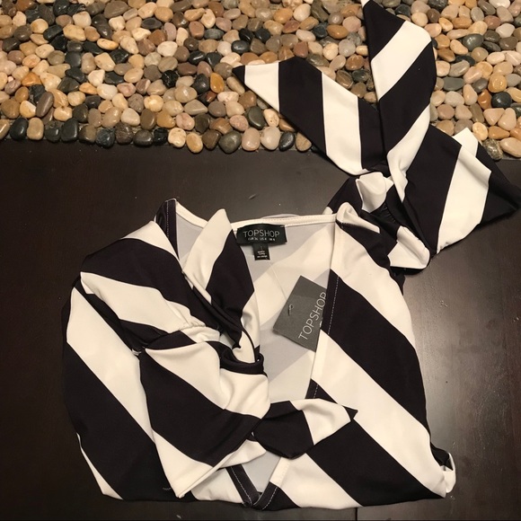 Topshop Black White Cropped Stripe Top NWT 24 xs/s - Picture 8 of 8